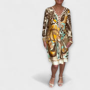 Lockeres Damenkleid mit V-Ausschnitt im Retro-Design – Ansicht 7