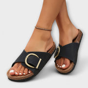 Damensandalen mit verstellbaren Riemen und flacher Sohle