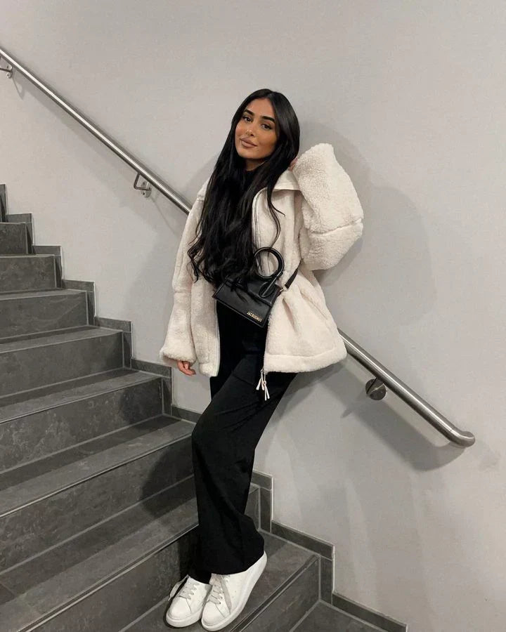 Anastasia – Weiche warme Winterjacke für Damen mit Kapuze – Ansicht 7