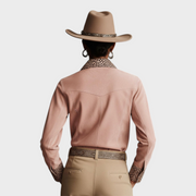 Macey – Rosa Western-Retro-Bluse für Damen aus Kunstleder mit Leopardenmuster und langen Ärmeln – Ansicht 4