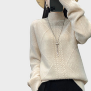 Nathalie – Kaschmirpullover mit Stehkragen und Zopfmuster