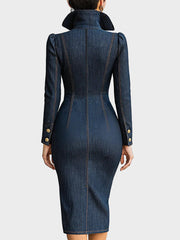 Zoey – Denim-Midikleid im Crossover-Stil mit goldfarbenen Knöpfen – Ansicht 4