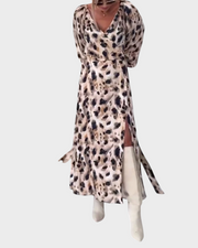 Avice – Damenkleid mit V-Ausschnitt und auffälligem Print – Ansicht 9