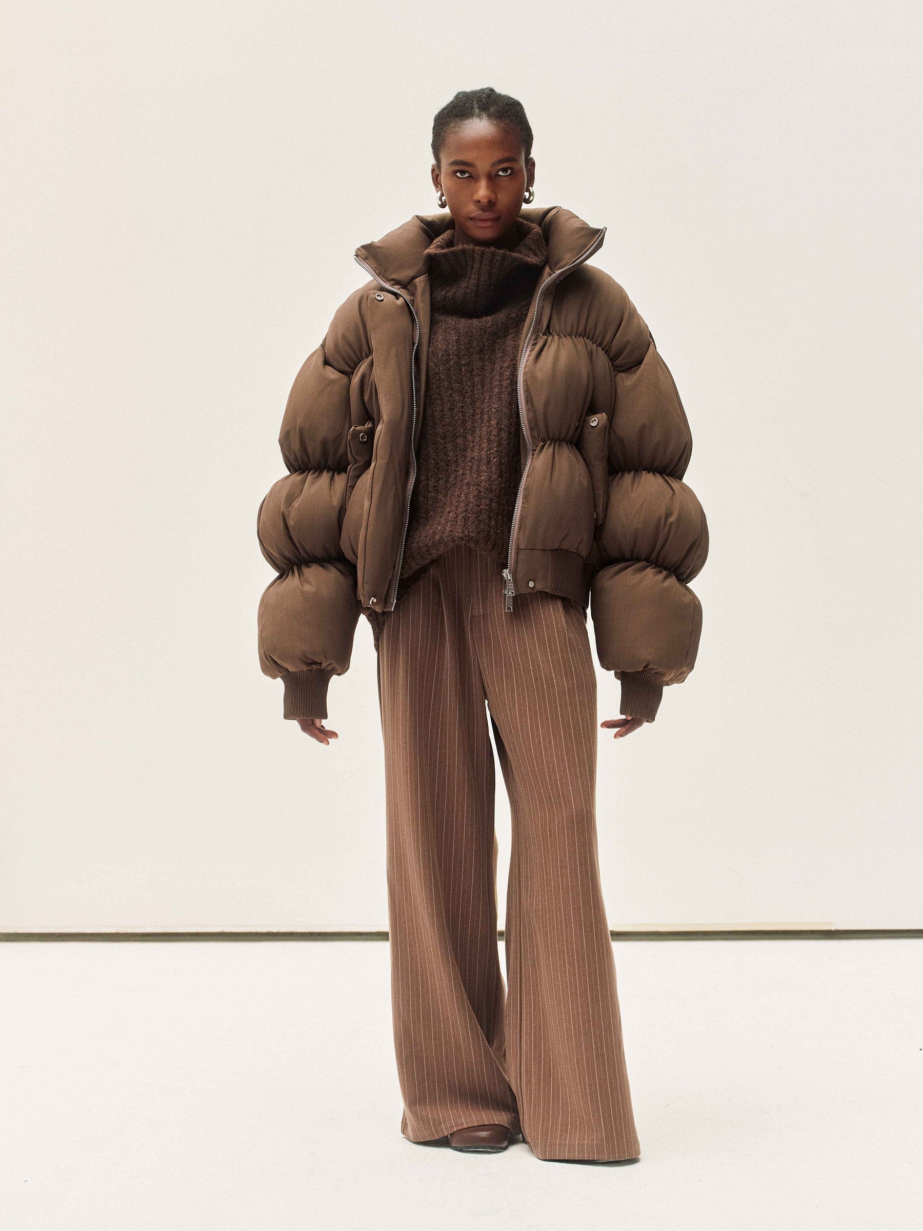 Anya – Kurze Damen-Daunenjacke Aero