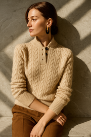 Liza – Kaschmirpullover für Damen mit Zopfmuster und Knöpfen – Ansicht 12