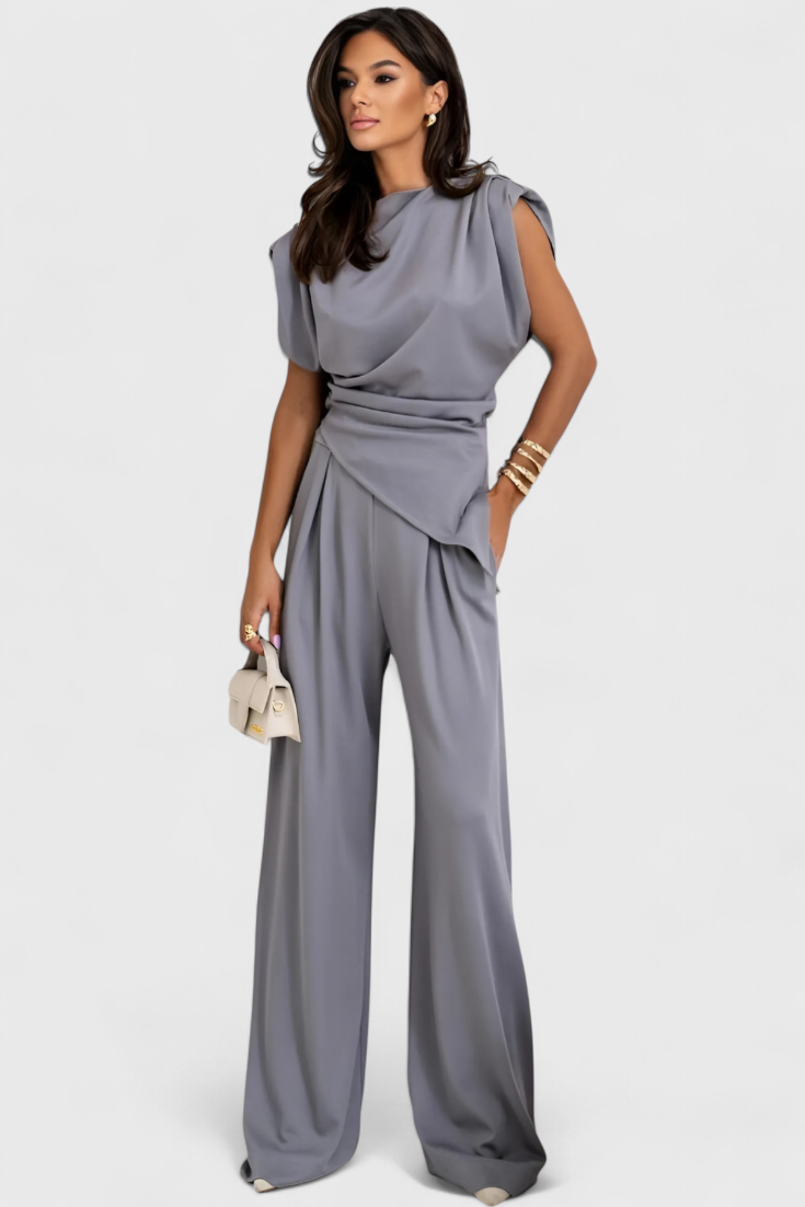 Sofia – Asymmetrisches Damen-Set mit drapierten Schultern und weiter Hose – Ansicht 15