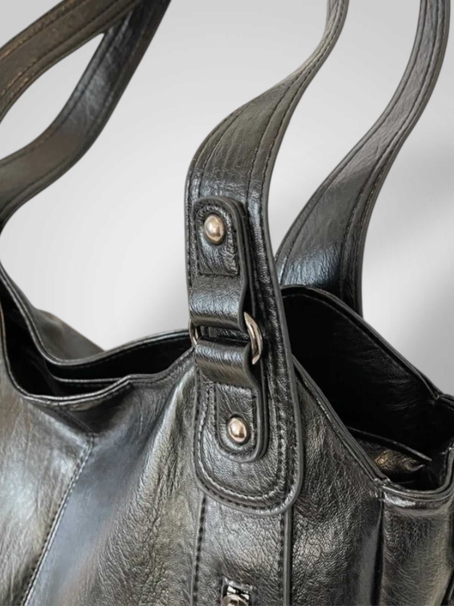 Savannah – Lederschultertasche für Damen – Ansicht 4