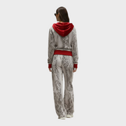 Jordynn – Graues Samt-Set mit Kapuzenpullover und hoch taillierter Hose – Ansicht 3