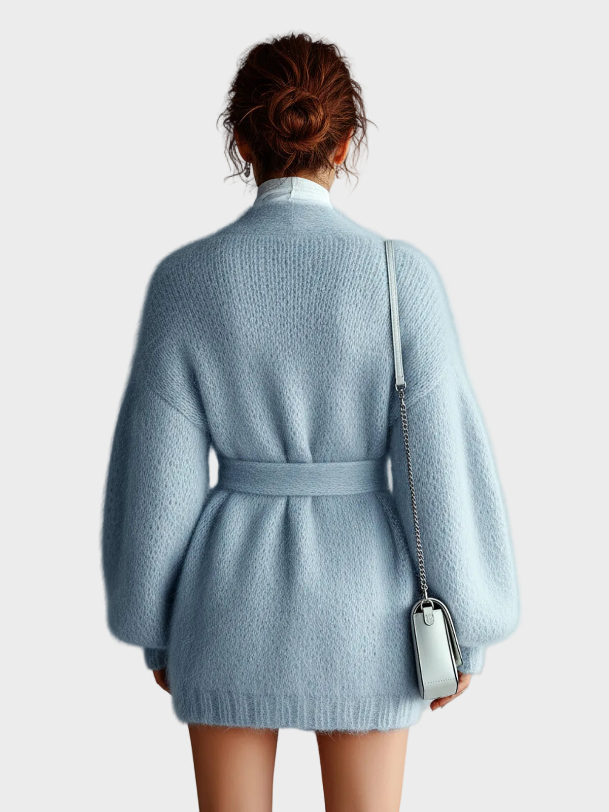 Jasmine – Hellblaue Retro-Strickjacke für Damen mit V-Ausschnitt und Gürtel – Ansicht 3