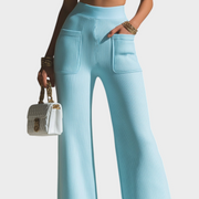 Reese – Hellblaue Rippstrickhose für Damen mit hoher Taille, weitem Bein und Taschen – Ansicht 3