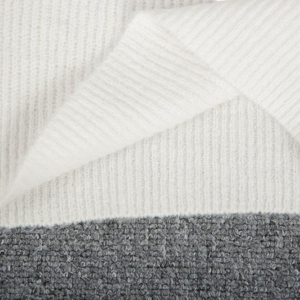 Myla | Weißer Pullover, Vorder- und Rückseite