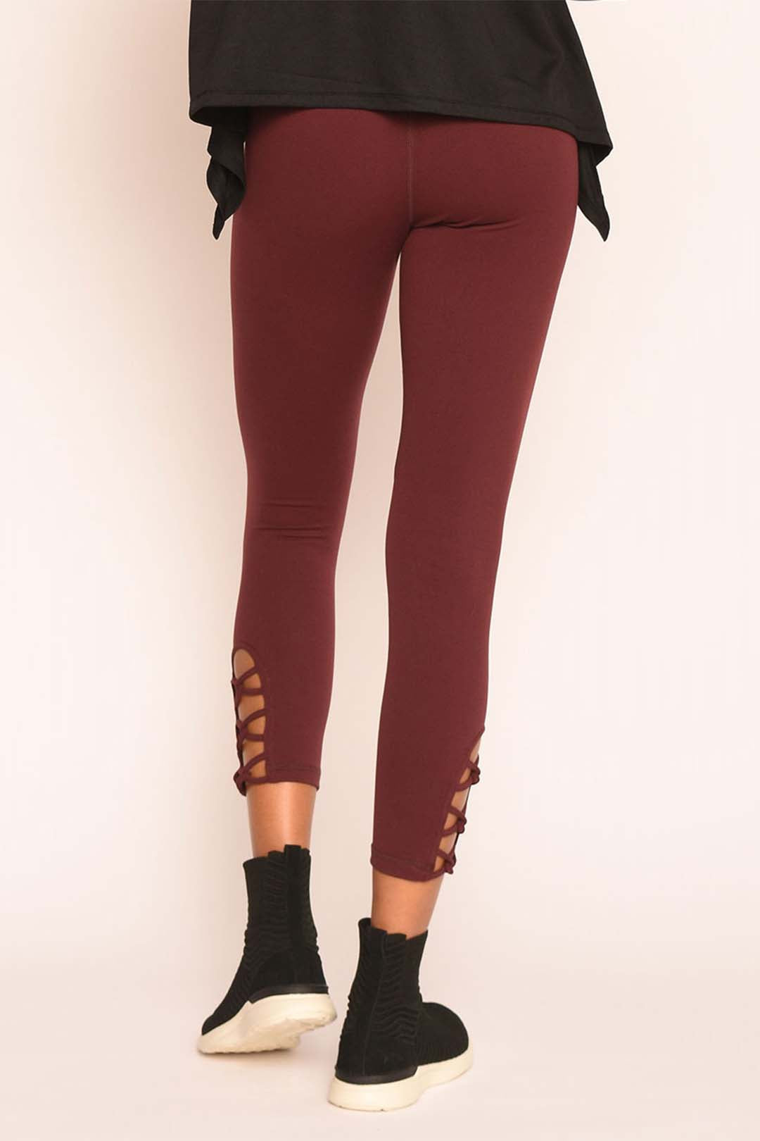 Damen-Capri-Leggings mit hohem Bund und gekreuzten Trägern – Ansicht 2