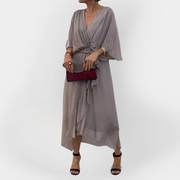 Monika – Luftiges Chiffonkleid für Damen mit V-Ausschnitt – Ansicht 2