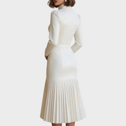 Allyson – Midikleid mit Stehkragen und Gürtel