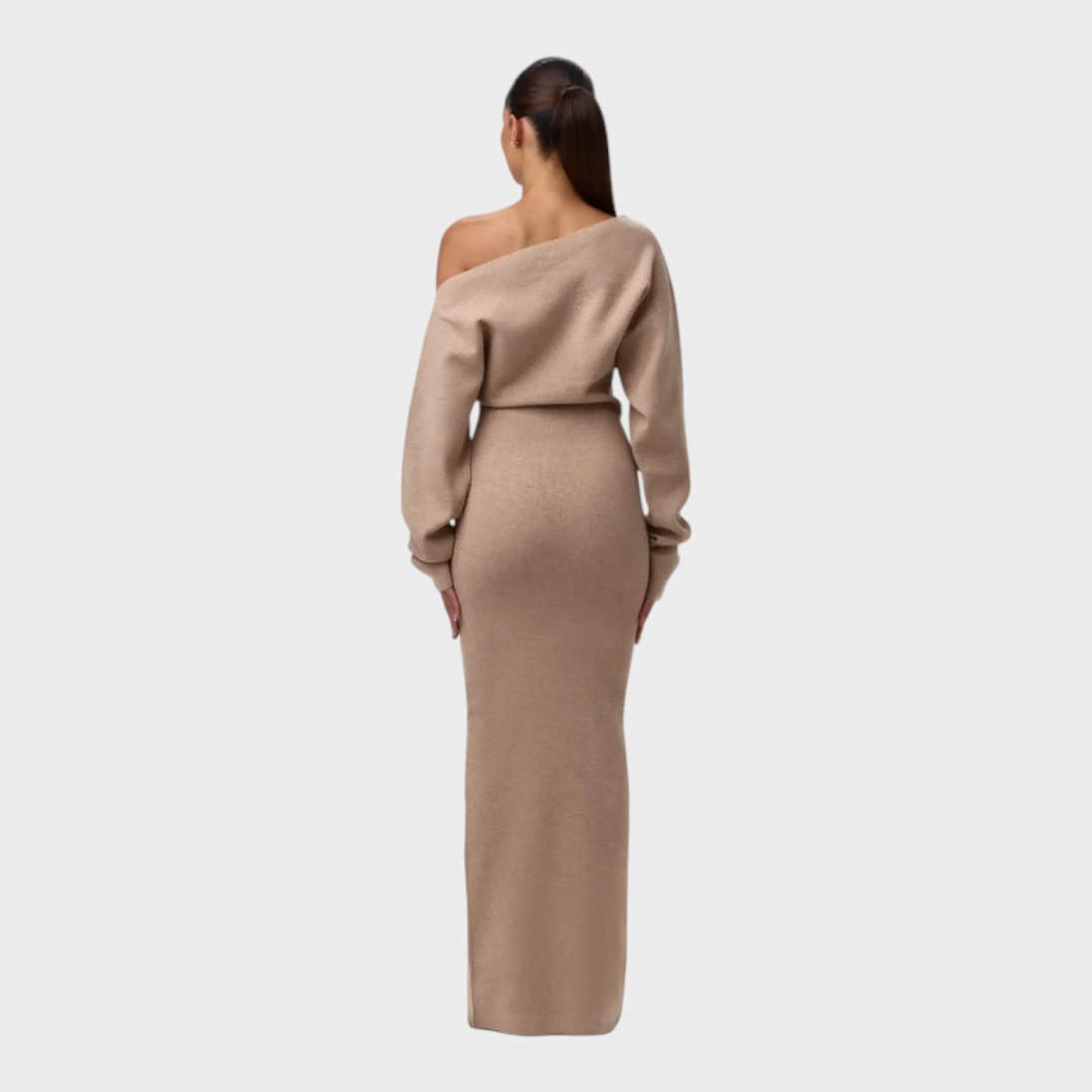 Hillary – Schulterfreies Strick-Maxikleid