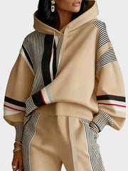 Cirilla – Kapuzenpullover mit abstraktem geometrischem Muster – Ansicht 2
