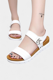 Perforierte Damen-Sandalen Gabby mit floralem Dekor – Ansicht 2