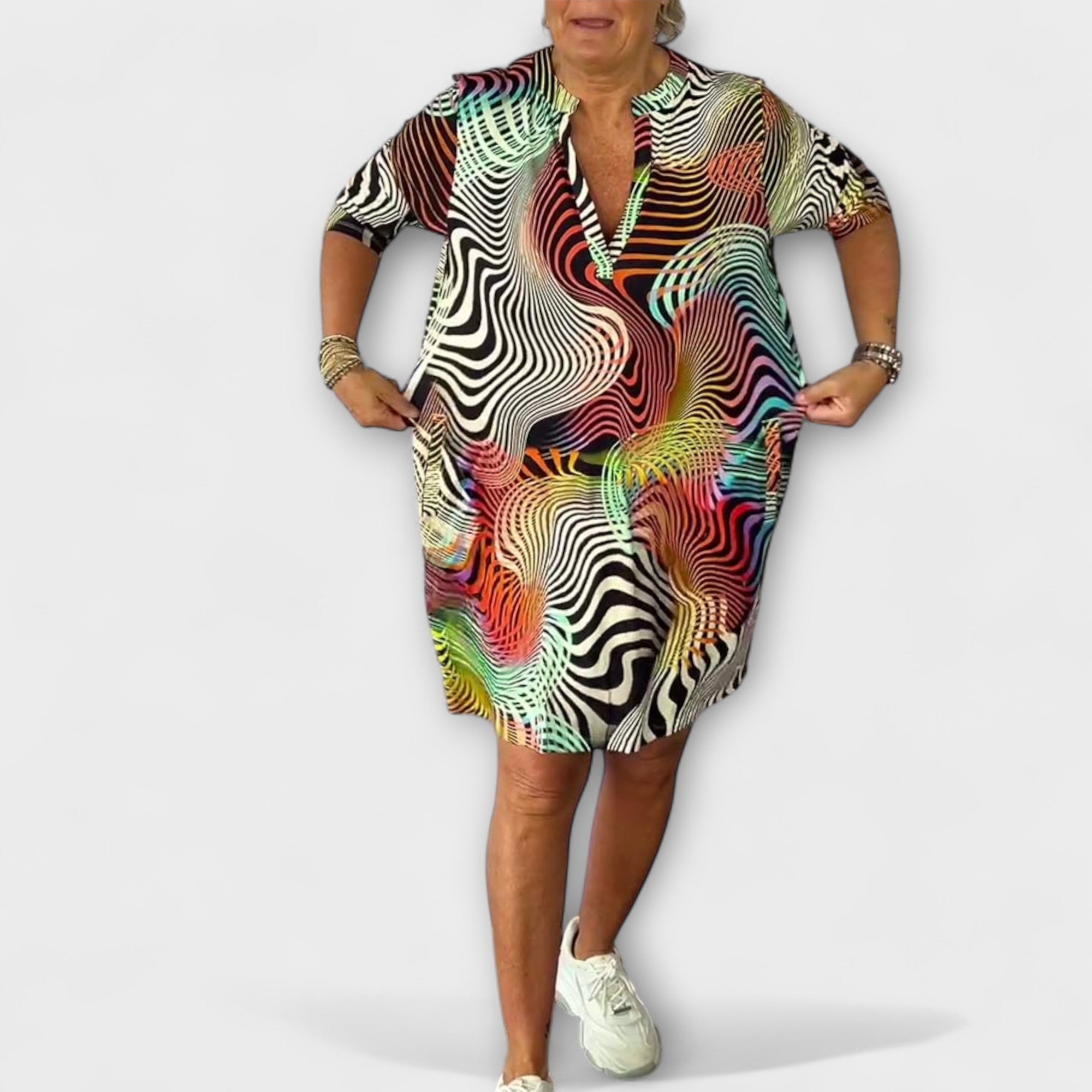 Riola – Mehrfarbiges Kleid mit V-Ausschnitt