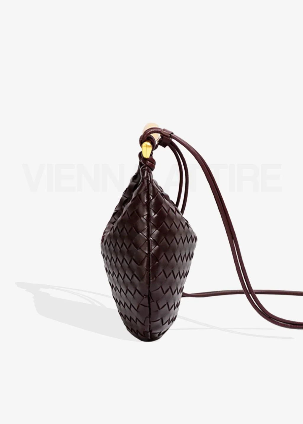 Alexandra – Gewebte Tasche mit goldenem Henkel