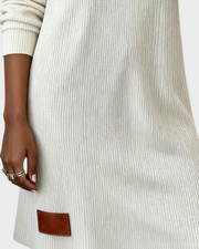 Celine – Lässiges Damenkleid mit langen Ärmeln und Stehkragen – Ansicht 9