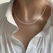 Elegante Silberhalskette aus 925er Silber mit geometrischem Design – Ansicht 3