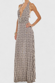 Melody – Maxikleid für Damen mit Punktemuster und tiefem Neckholder-Ausschnitt – Ansicht 2