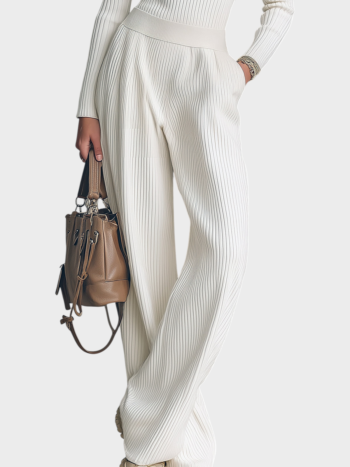 Miles – Zweiteiliges Damen-Set mit Rollkragenjacke und weiter Hose – Ansicht 2