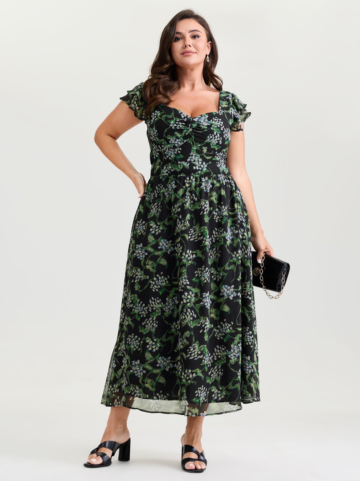 Geblümtes Damen-Maxikleid mit offenem Rücken in Übergröße