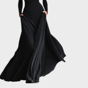 Mikayla – Elegantes Maxikleid mit fließenden Falten