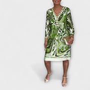 Lockeres Damenkleid mit V-Ausschnitt im Retro-Design – Ansicht 10