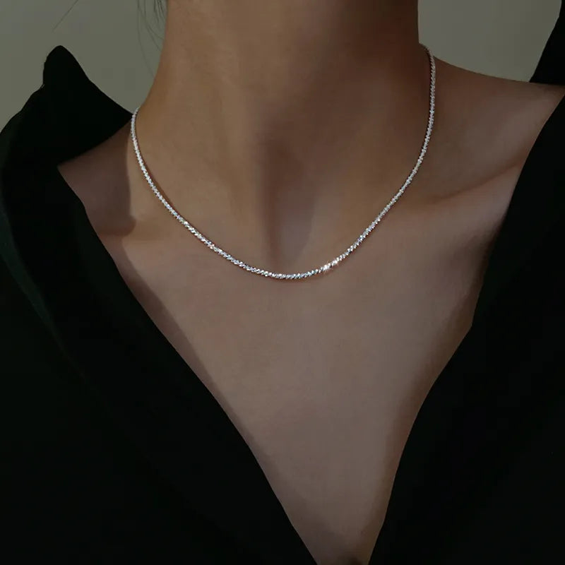 Elegante Silberhalskette aus 925er Silber mit geometrischem Design – Ansicht 4