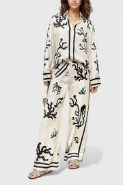 Damen-Set Nazaret mit weiter Hose und künstlerischem Print