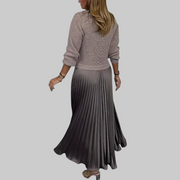 Claudia – Damen-Maxikleid mit Pullover und Plisseerock – Ansicht 2