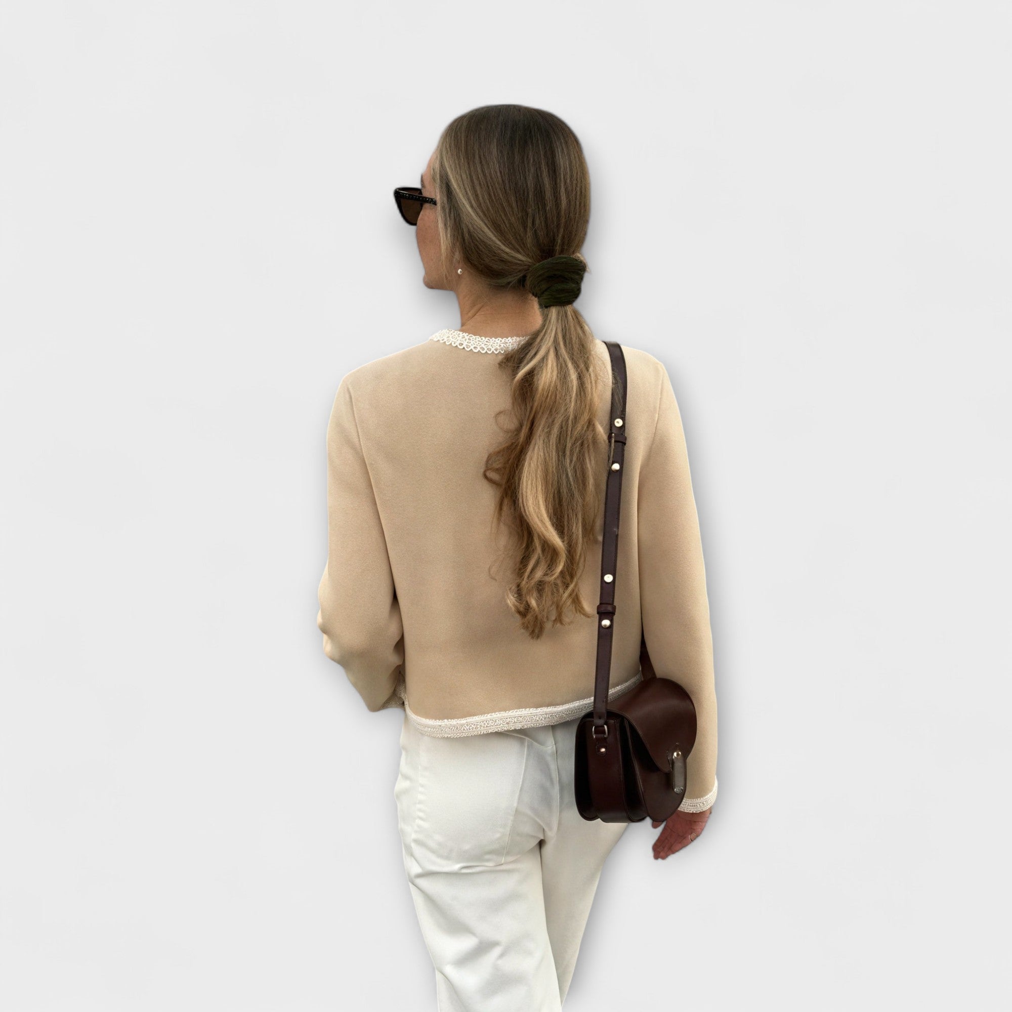 Klassischer Schal mit Ziertaschen