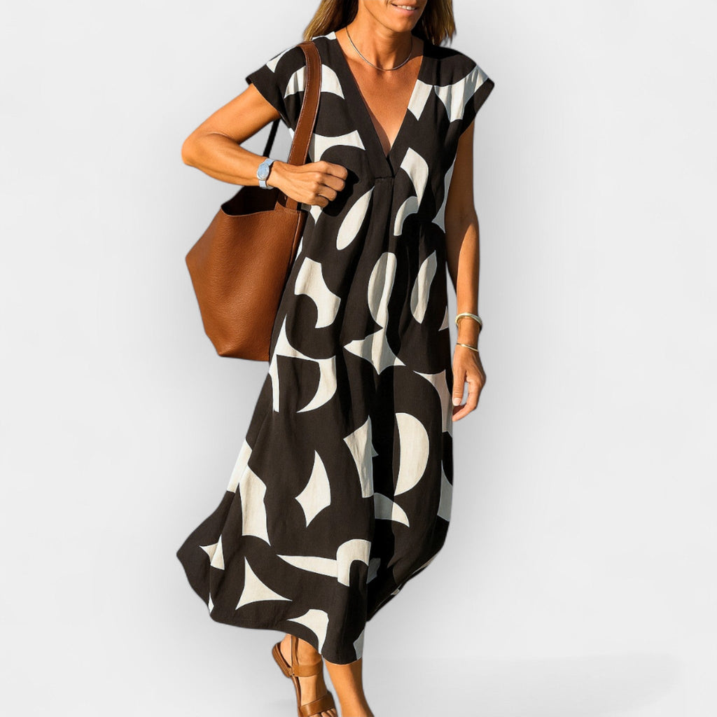 Luftiges Kleid mit V-Ausschnitt und modernem Design
