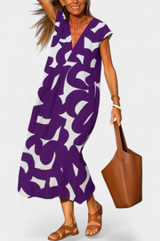 Asela – Lässiges Damenkleid mit V-Ausschnitt und Mustermix – Ansicht 7
