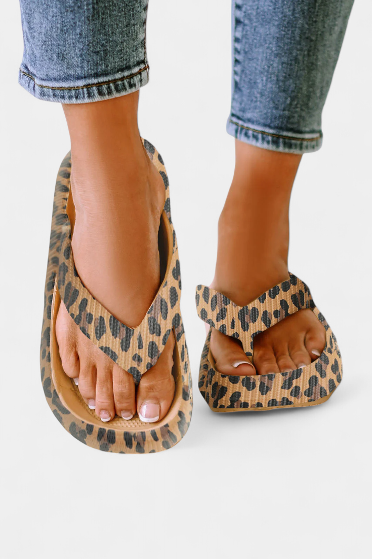Damen-Flip-Flops Lola mit Leopardenmuster und dicker Sohle – Ansicht 4