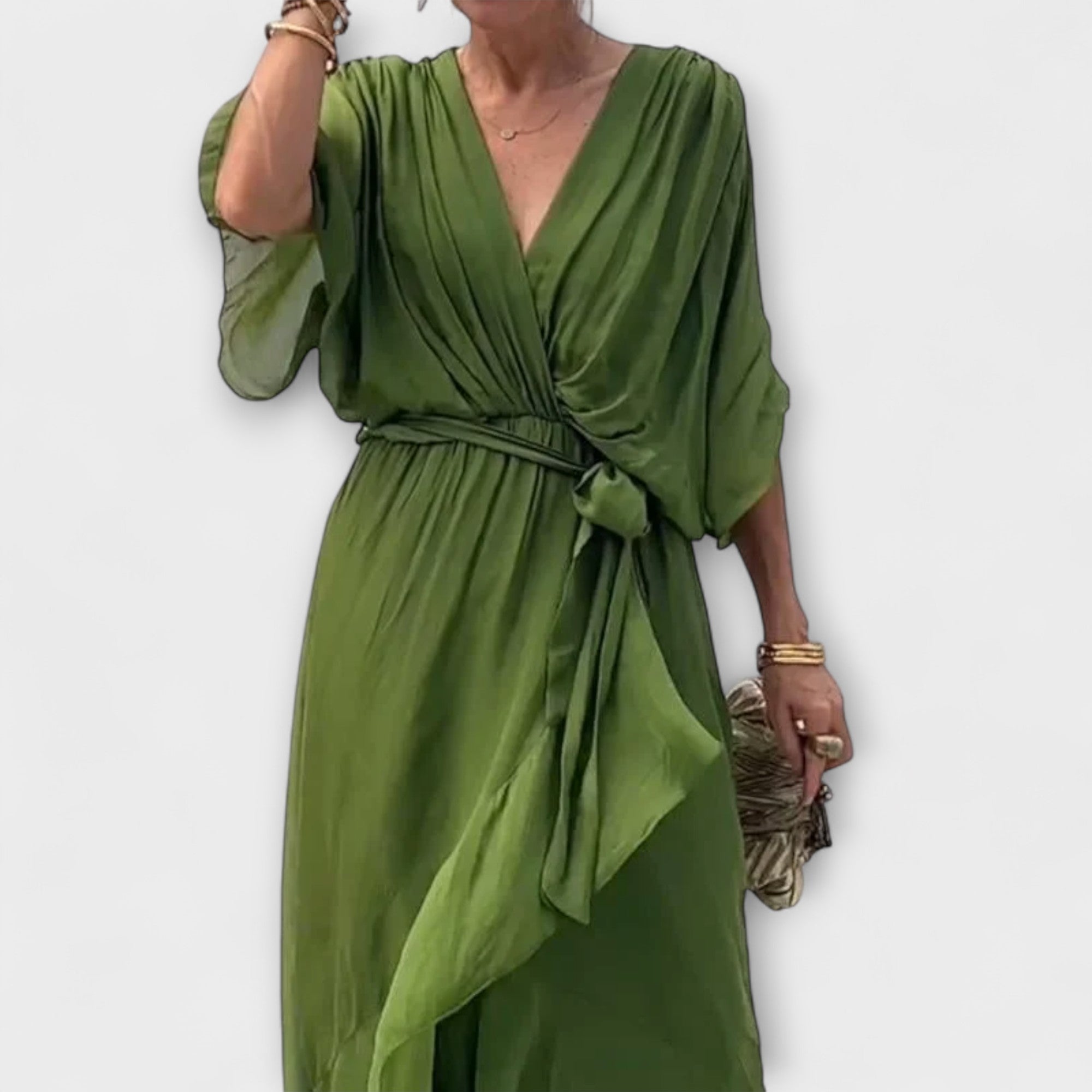 Amoura — Chiffonkleid mit V-Ausschnitt