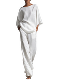 Λευκό λινό σετ Chloe με oversized boat-neck μπλούζα και παντελόνα φαρδιά γραμμή