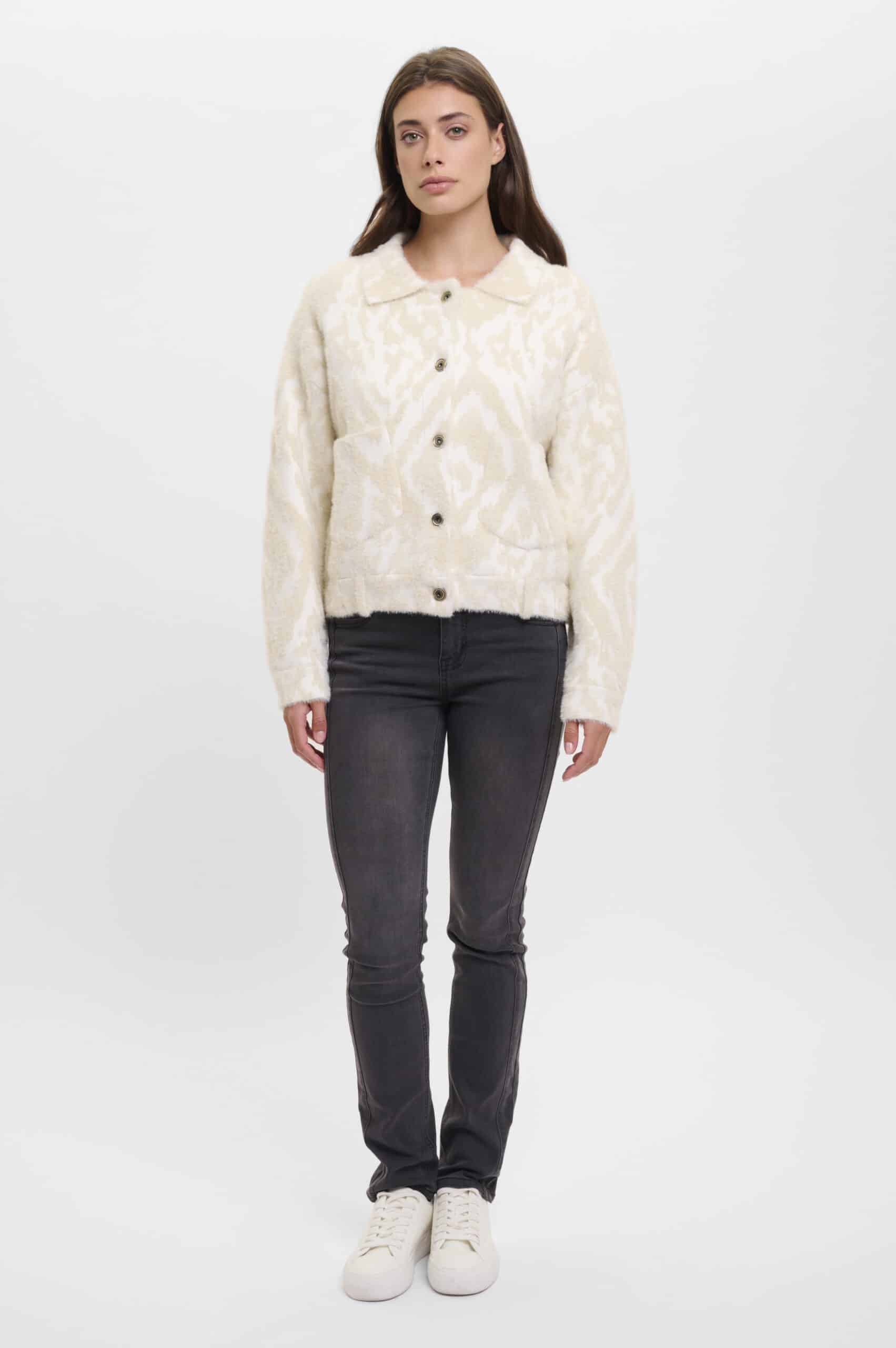 Bubbly – Locker geschnittene Damenjacke mit Ikat-Muster – Ansicht 4