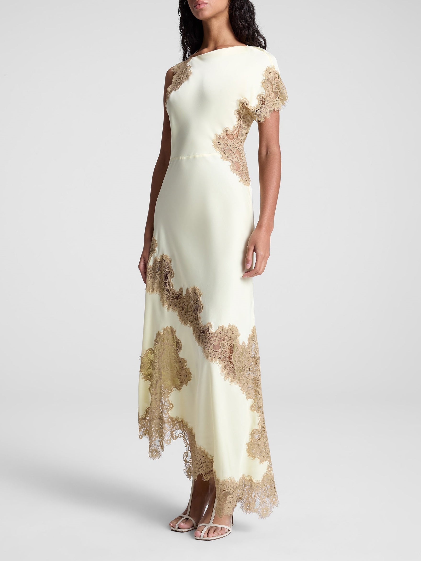Sori – Maxikleid für Damen aus Satin und Spitze – Ansicht 4