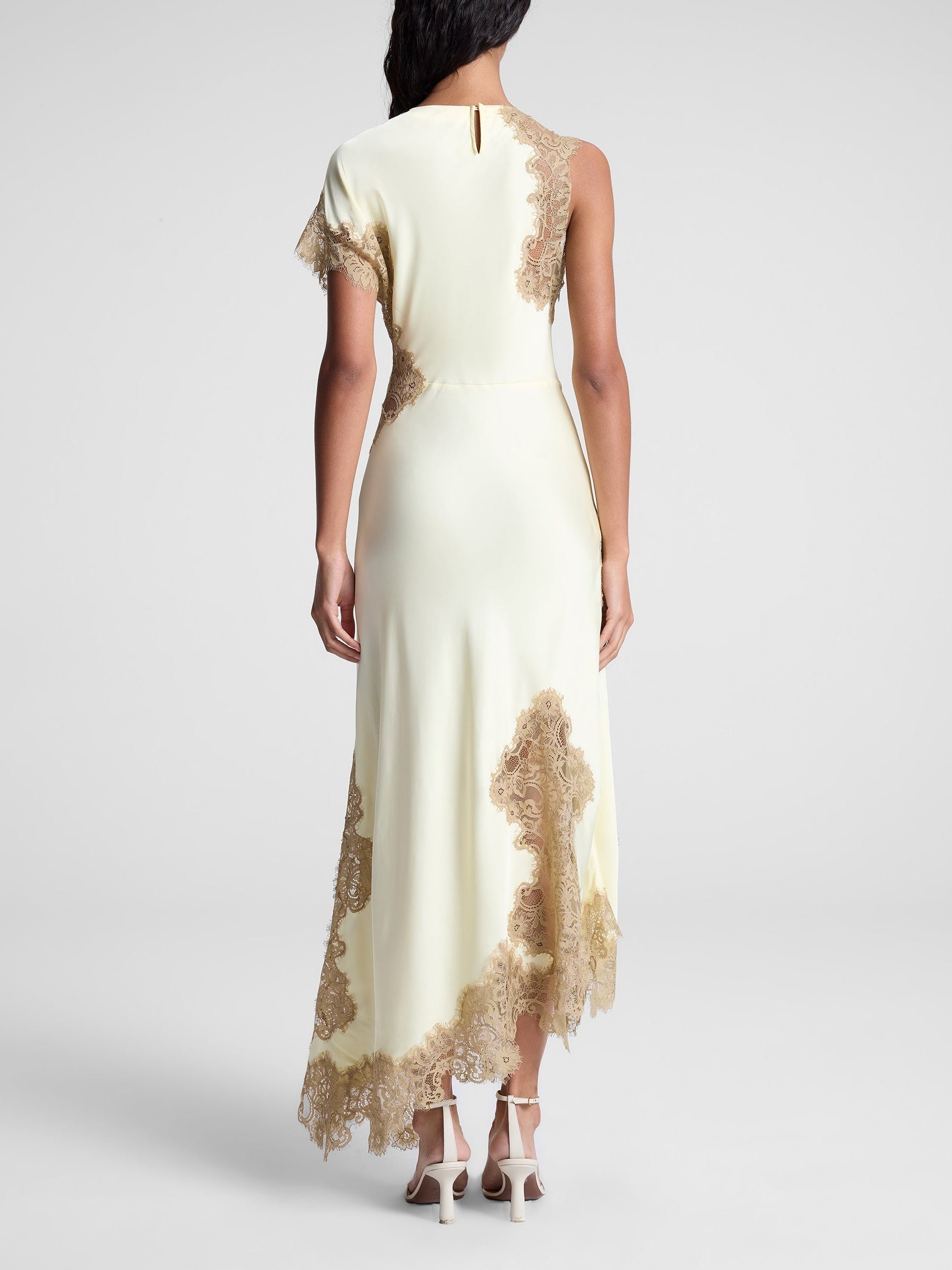 Sori – Maxikleid für Damen aus Satin und Spitze – Ansicht 2