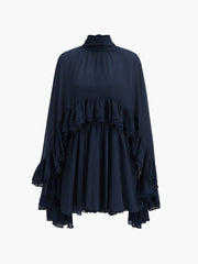 Kim – Halbtransparentes Chiffonkleid mit Rüschen und Umhang