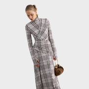 Christina – Langärmeliges Damen-Maxikleid mit hohem Kragen – Ansicht 5