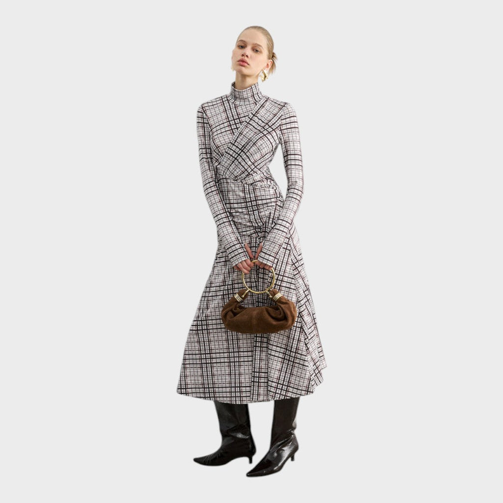Christina | Bestätigtes langärmeliges Maxikleid mit hohem Kragen