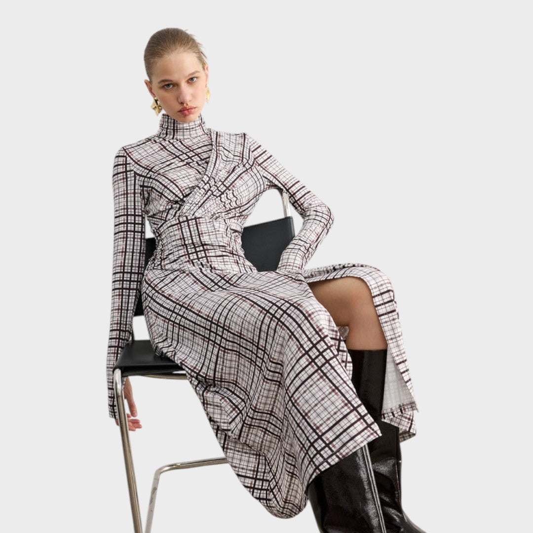 Christina – Langärmeliges Damen-Maxikleid mit hohem Kragen – Ansicht 4