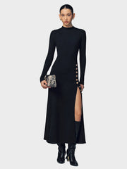 Emma – Geripptes Maxi-Strickkleid mit Schlitz und seitlichen Knöpfen