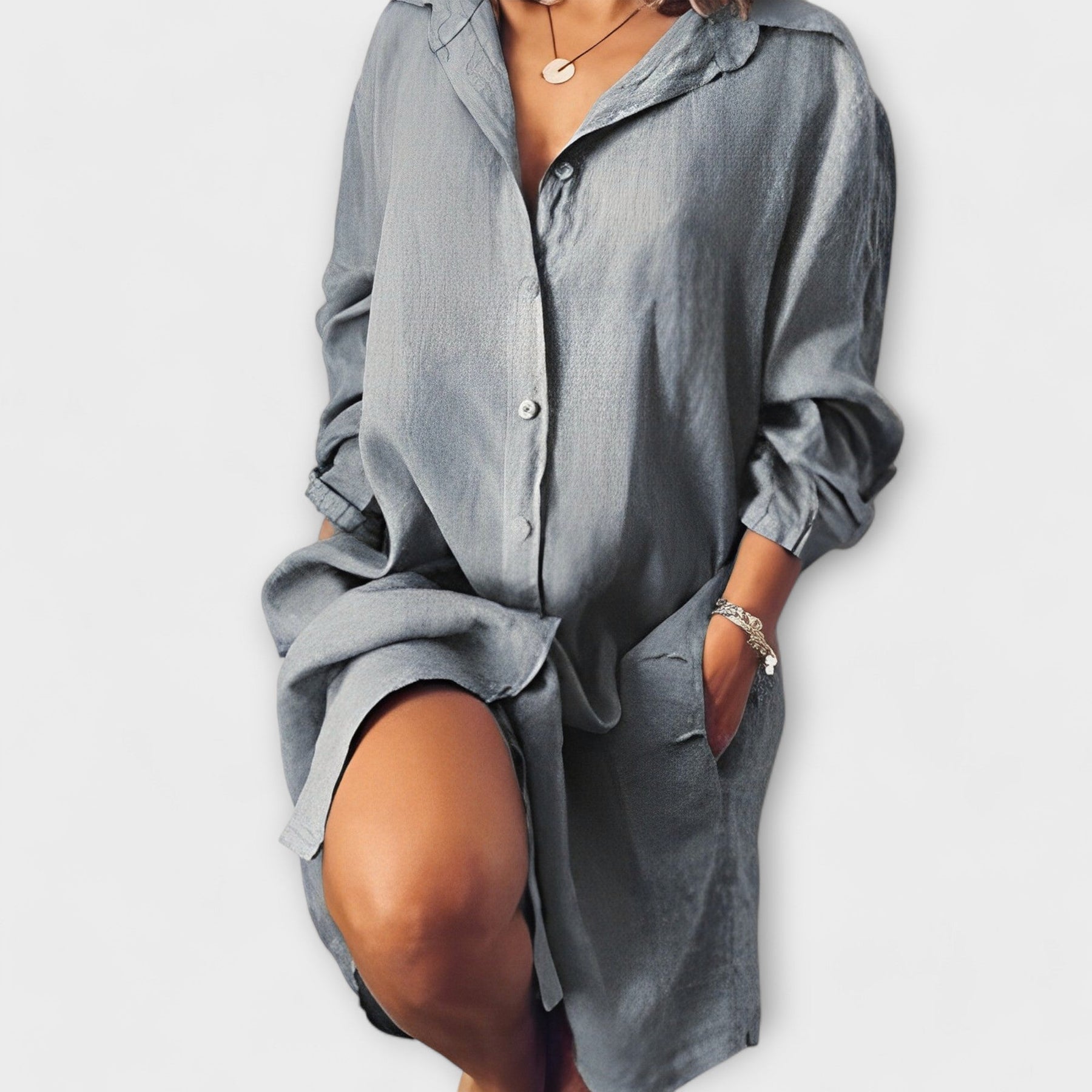 Lässige Damen-Leinenbluse mit Kragen und Tasche – Ansicht 2