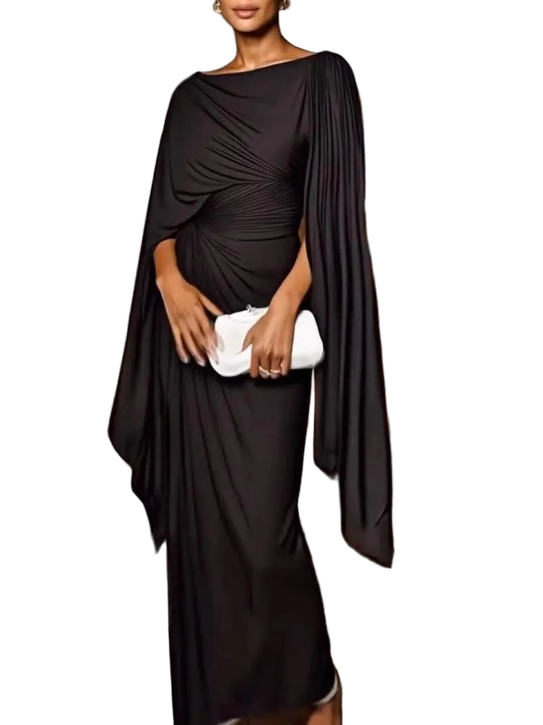 Helga – Schwarzes Maxikleid mit Cape-Ärmeln und drapierter Taille