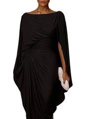 Helga – Schwarzes Maxikleid mit Cape-Ärmeln und drapierter Taille